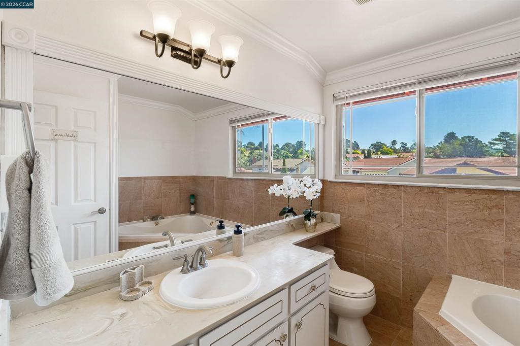 1243 Fairway Dr Property Photo 42