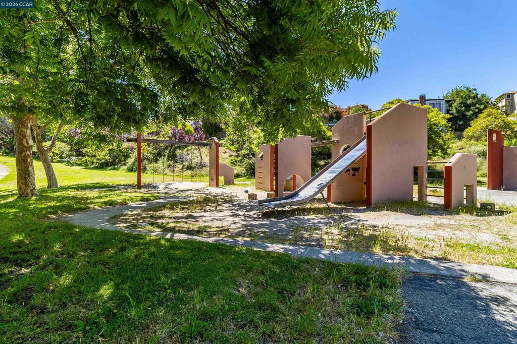 1243 Fairway Dr Property Photo 63