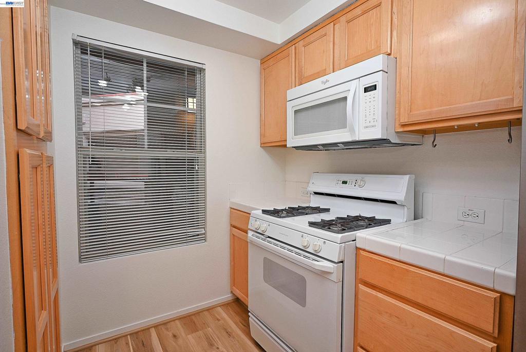 280 Caldecott Ln 221 Property Photo 12