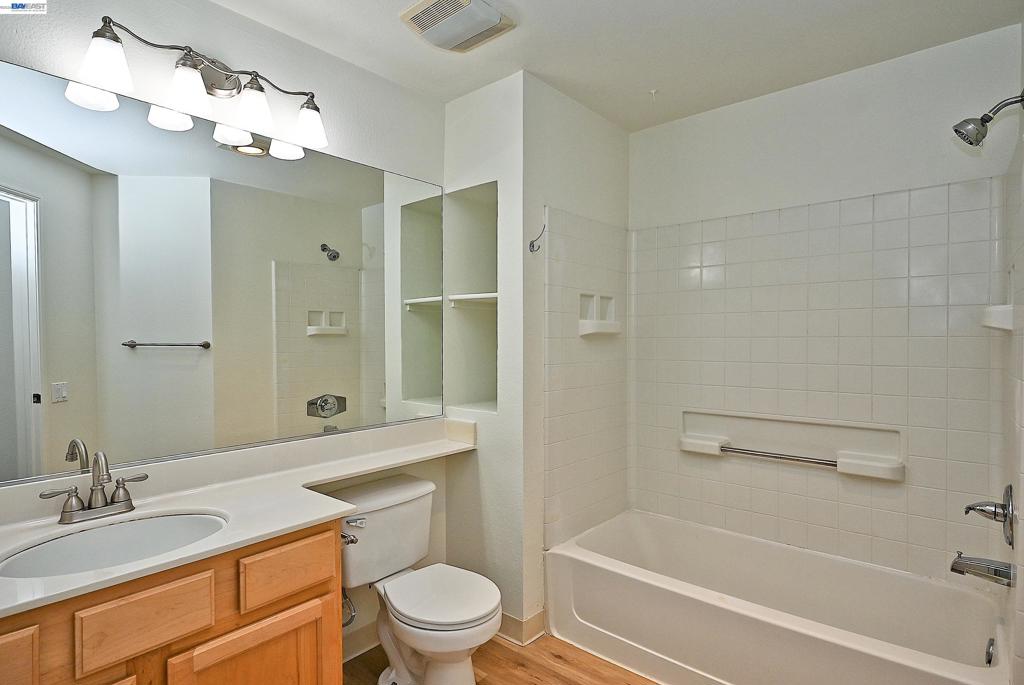 280 Caldecott Ln 221 Property Photo 16