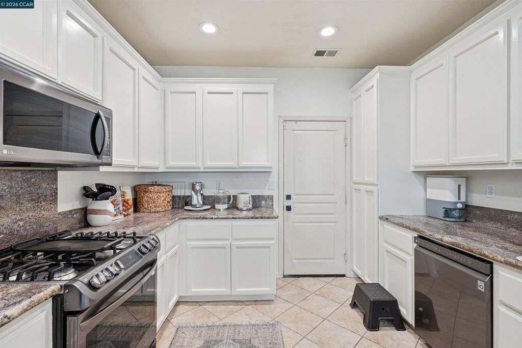67 Standley Ct Property Photo 11
