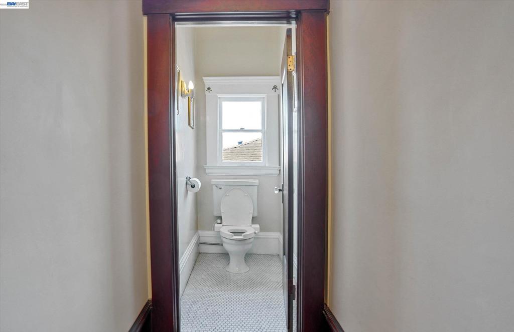 2056 Santa Clara Ave Property Photo 44