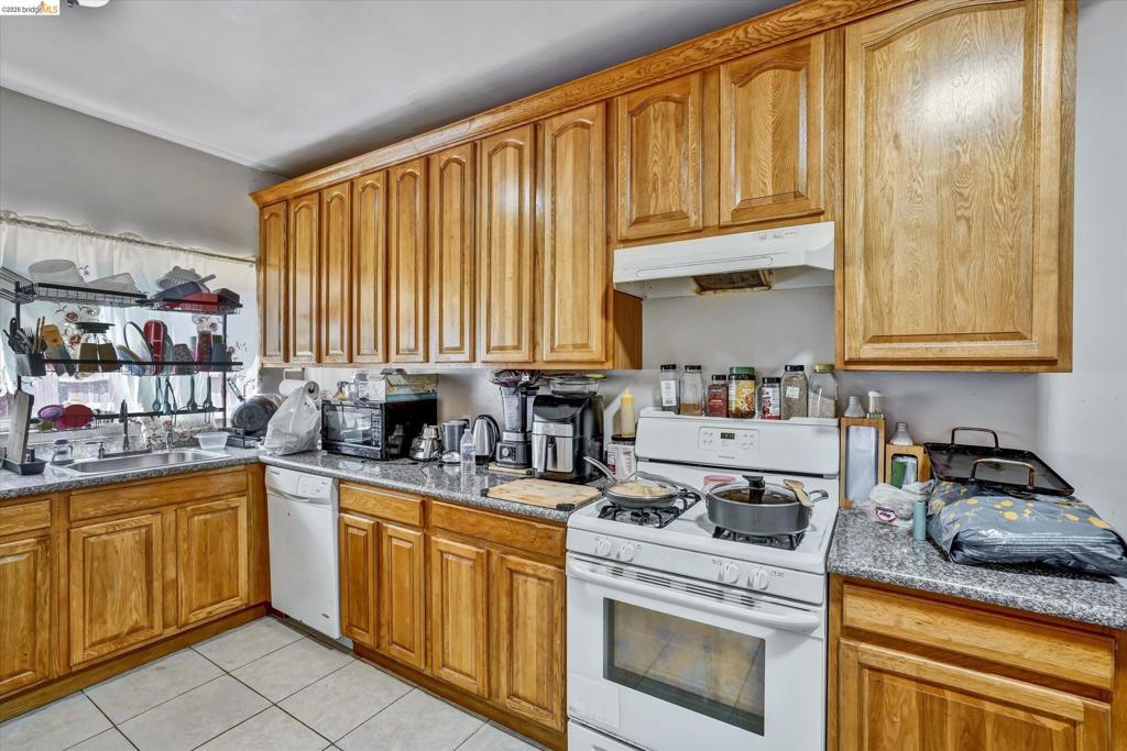 1390 Highland Blvd Property Photo 17