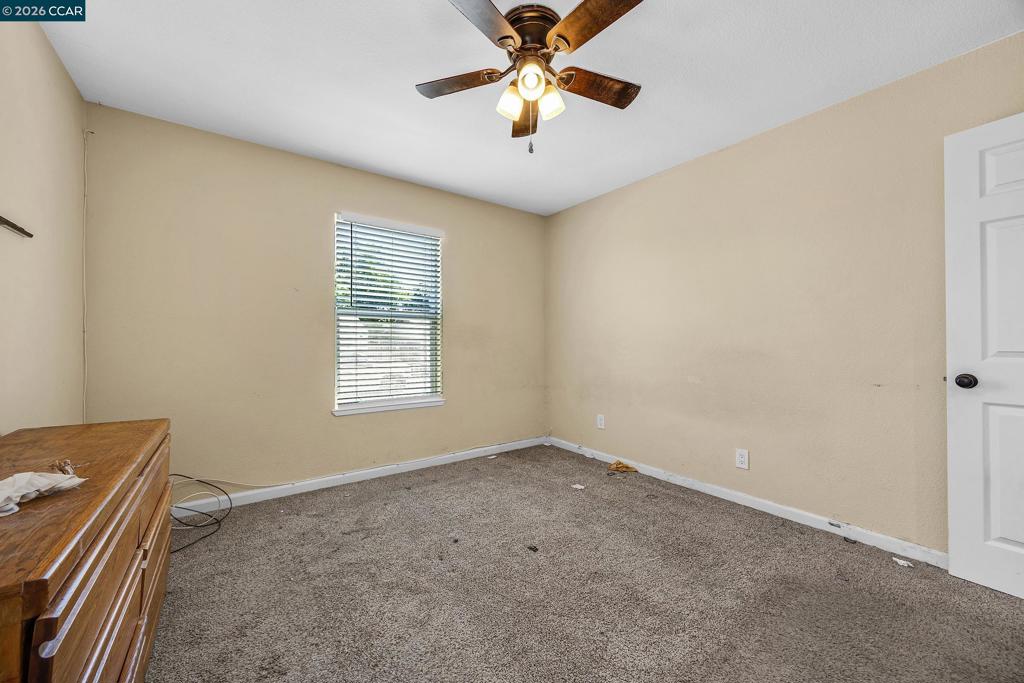 7 Lawrence Ave Property Photo 17