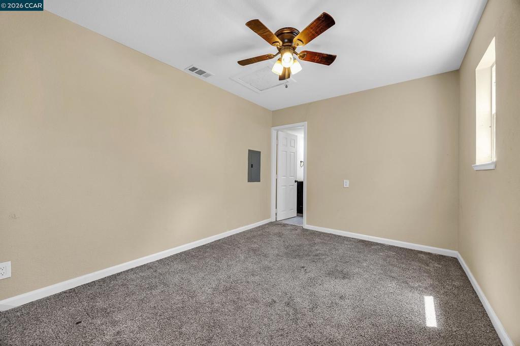7 Lawrence Ave Property Photo 22