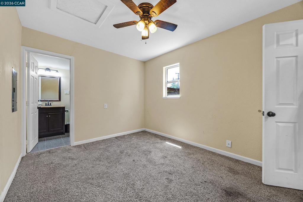 7 Lawrence Ave Property Photo 23