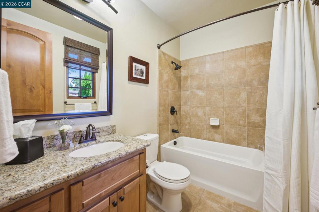 35 Rhett Pl Property Photo 13