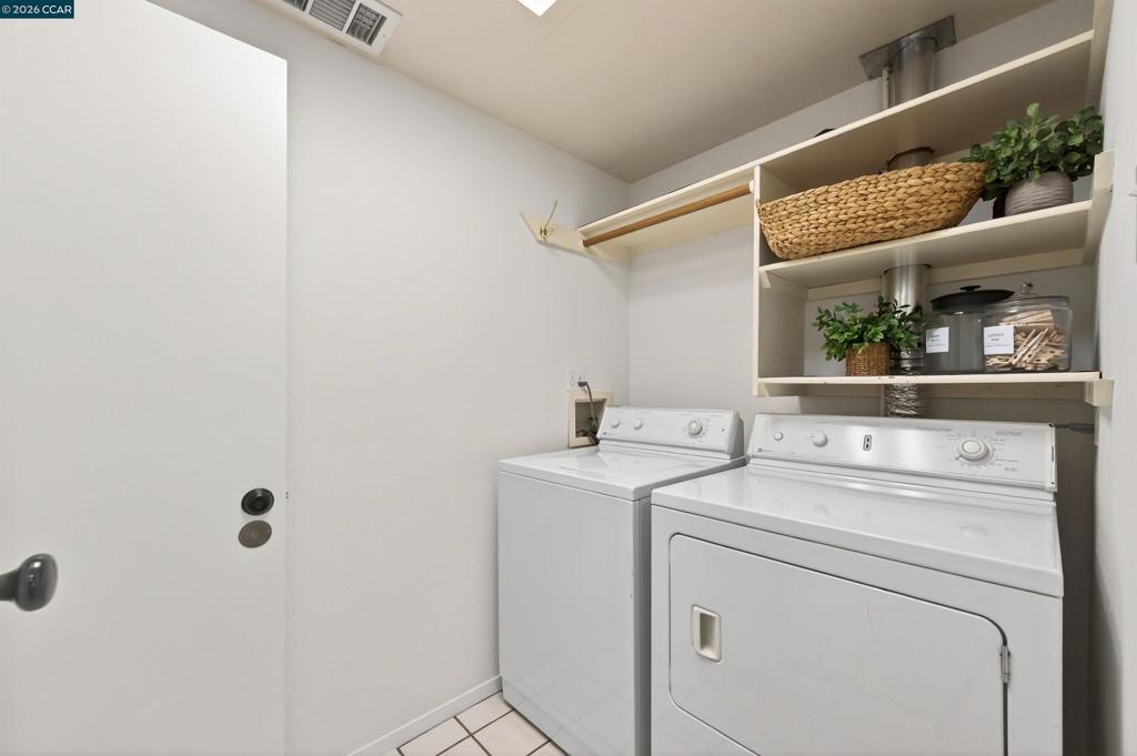 60 Karol Ln Property Photo 18