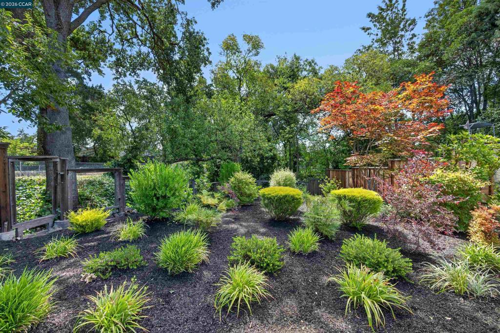 60 Karol Ln Property Photo 30