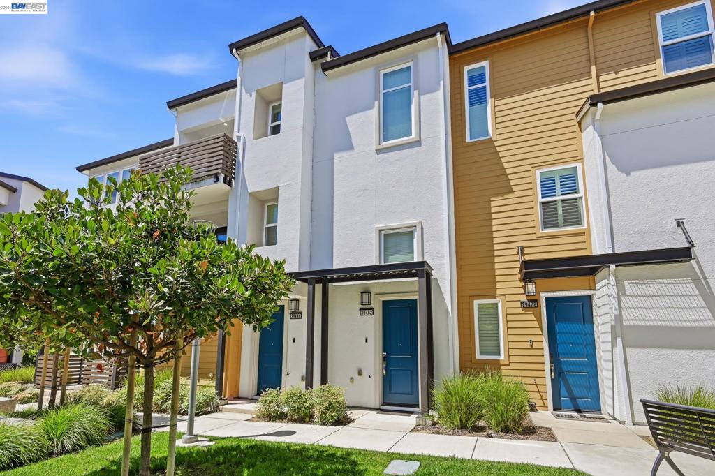 39482 Capstone Cmn Property Photo 4