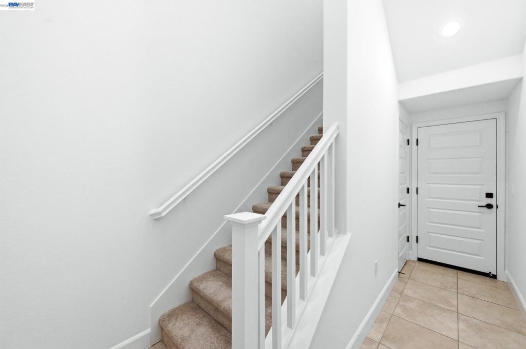 39482 Capstone Cmn Property Photo 7