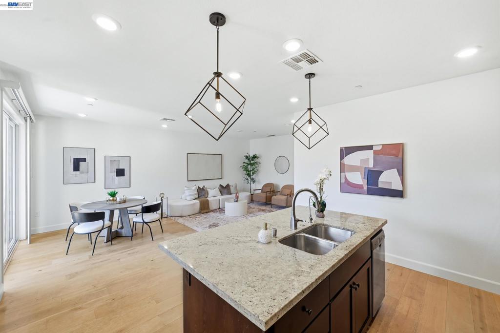 39482 Capstone Cmn Property Photo 11