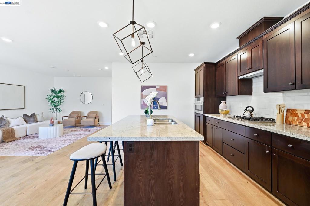 39482 Capstone Cmn Property Photo 13