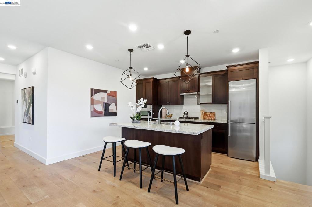 39482 Capstone Cmn Property Photo 14
