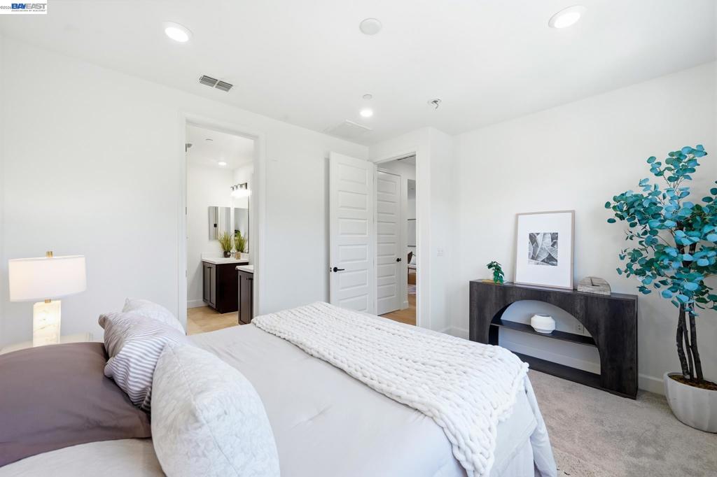 39482 Capstone Cmn Property Photo 17