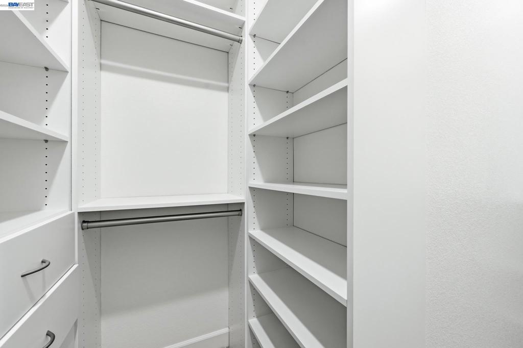 39482 Capstone Cmn Property Photo 21