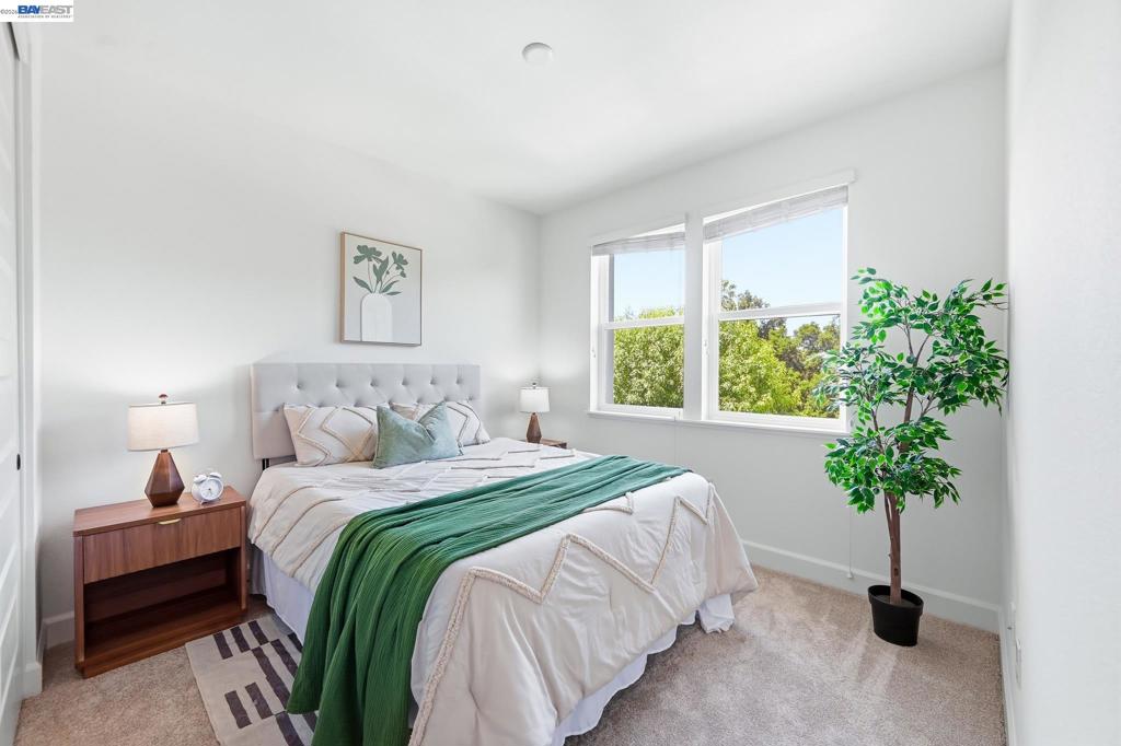 39482 Capstone Cmn Property Photo 24