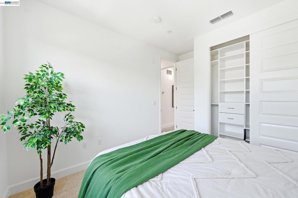 39482 Capstone Cmn Property Photo 25