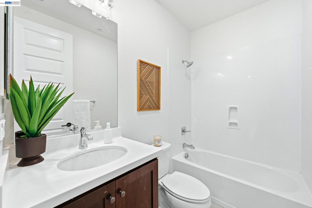 39482 Capstone Cmn Property Photo 27