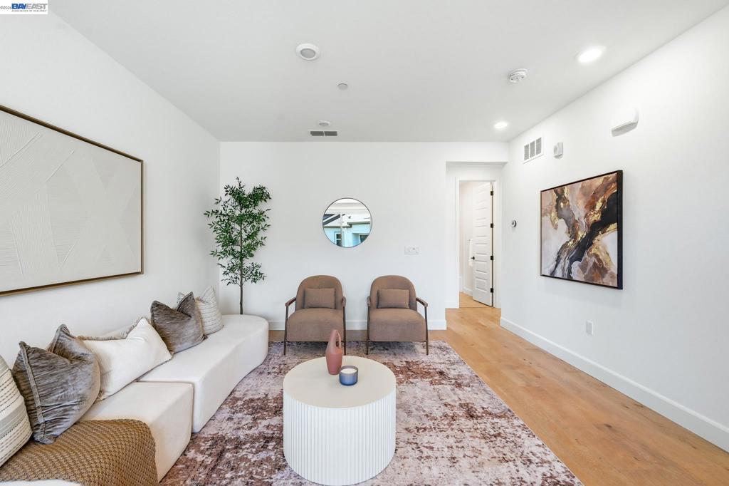 39482 Capstone Cmn Property Photo 31