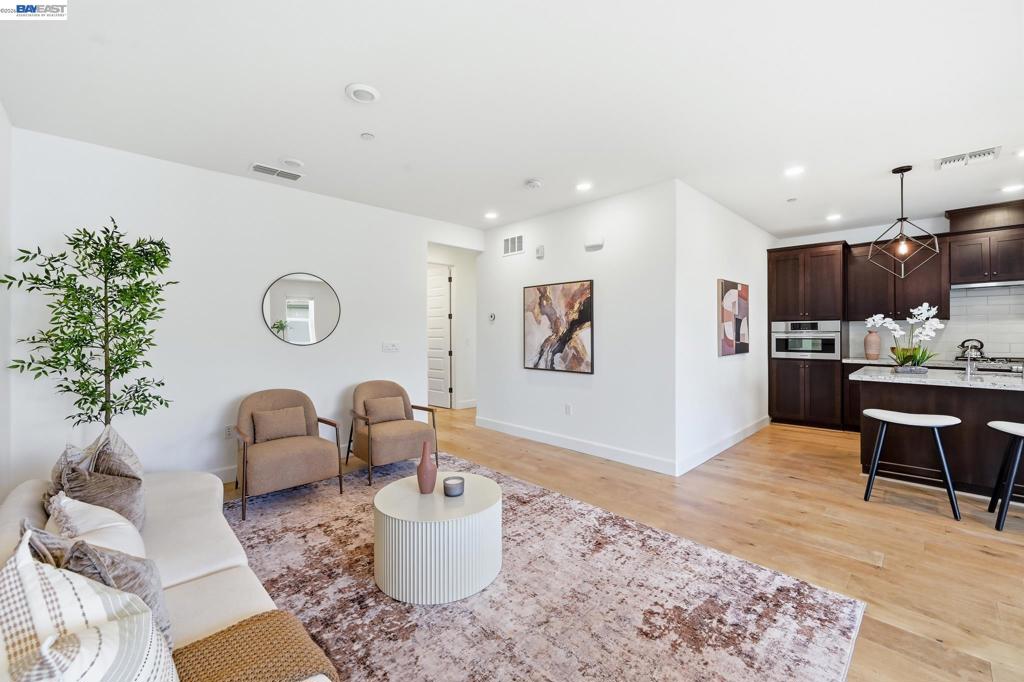 39482 Capstone Cmn Property Photo 33