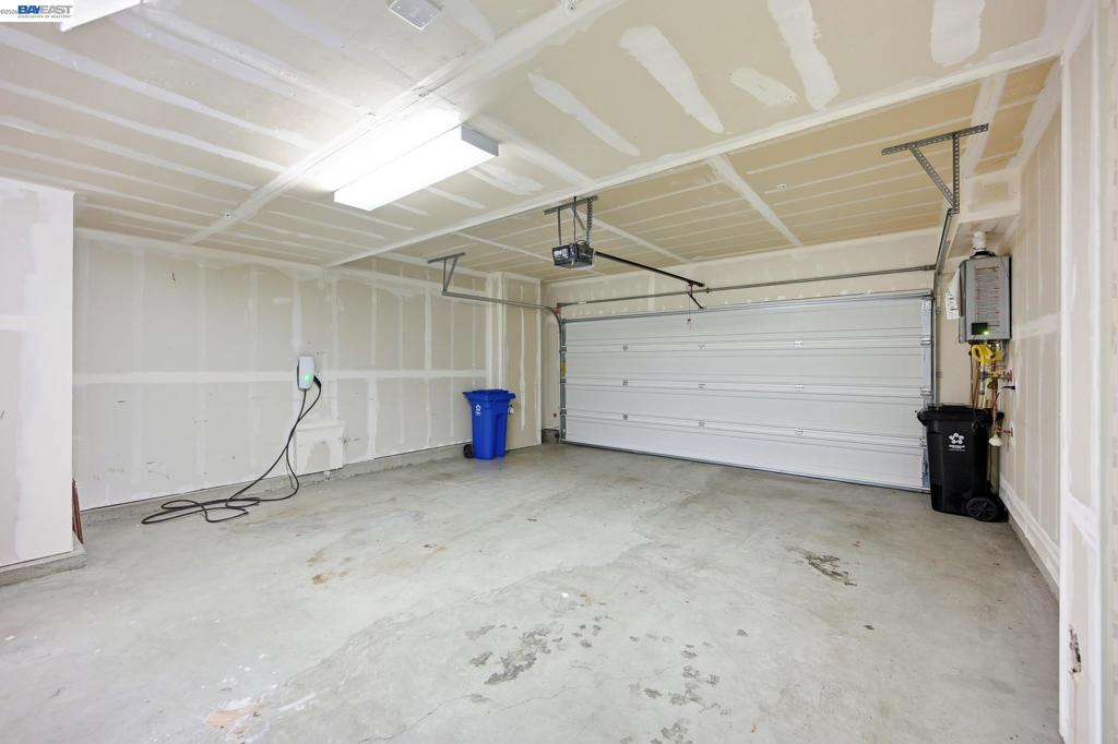 39482 Capstone Cmn Property Photo 45