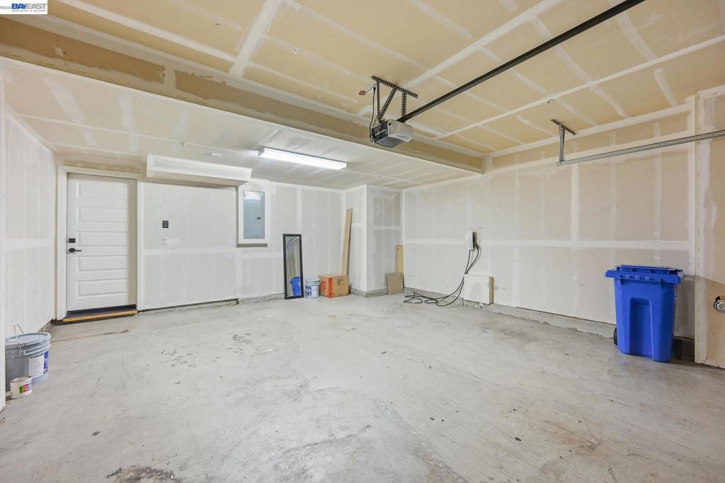 39482 Capstone Cmn Property Photo 46