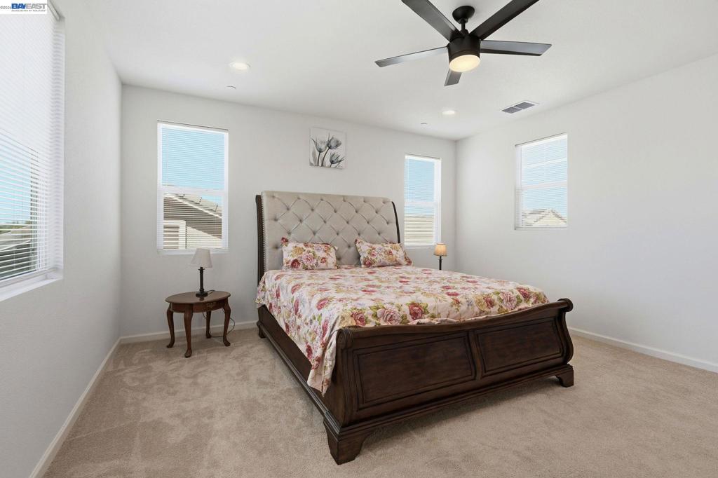 2126 Grapevine Dr Property Photo 23