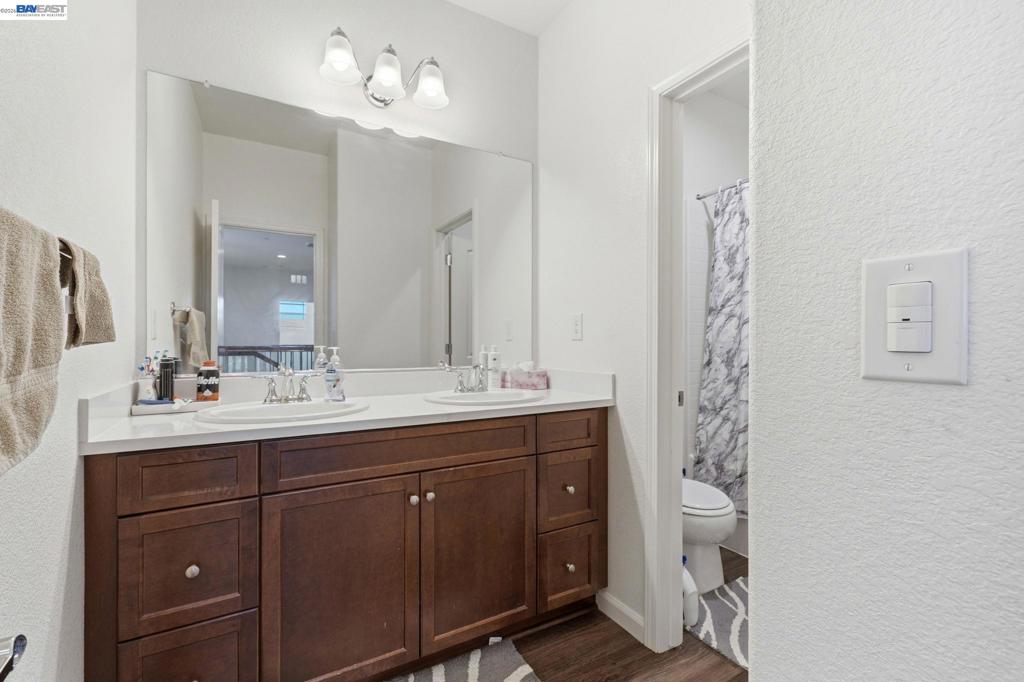 2126 Grapevine Dr Property Photo 32