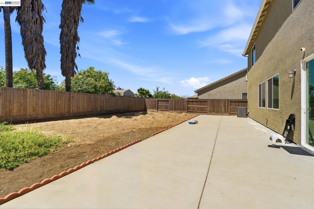 2126 Grapevine Dr Property Photo 38