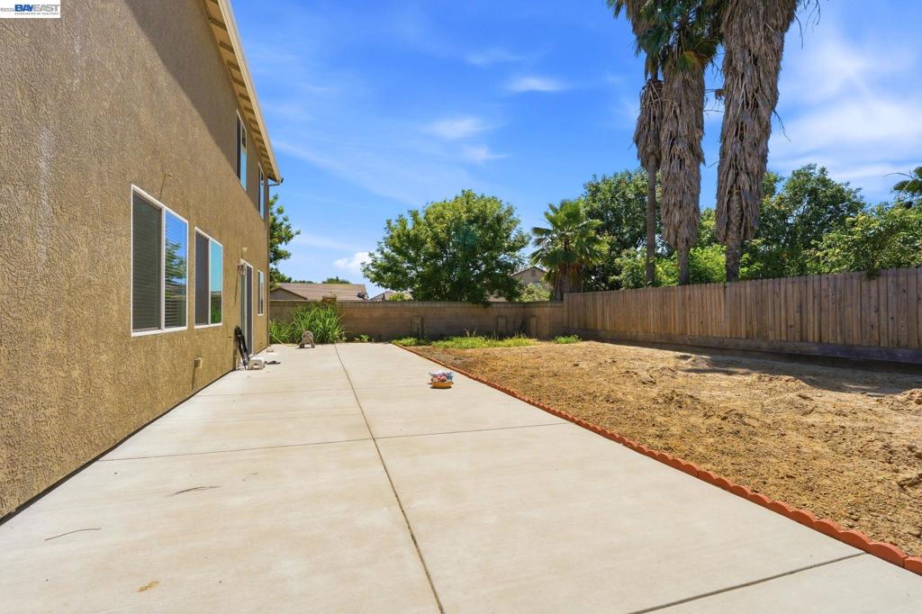 2126 Grapevine Dr Property Photo 39