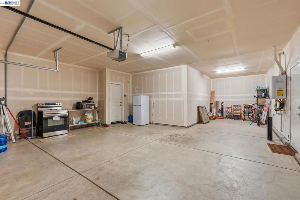 2126 Grapevine Dr Property Photo 43