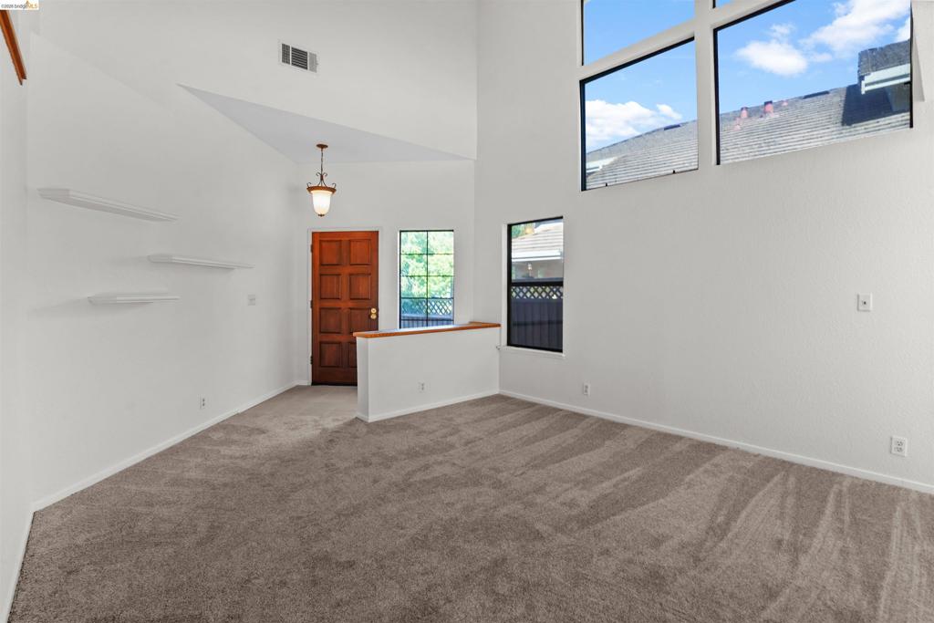 4840 Highlands Way Property Photo 5