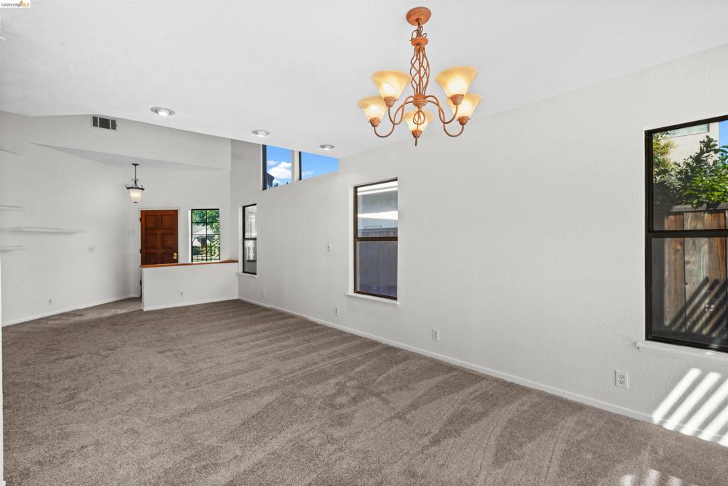 4840 Highlands Way Property Photo 8