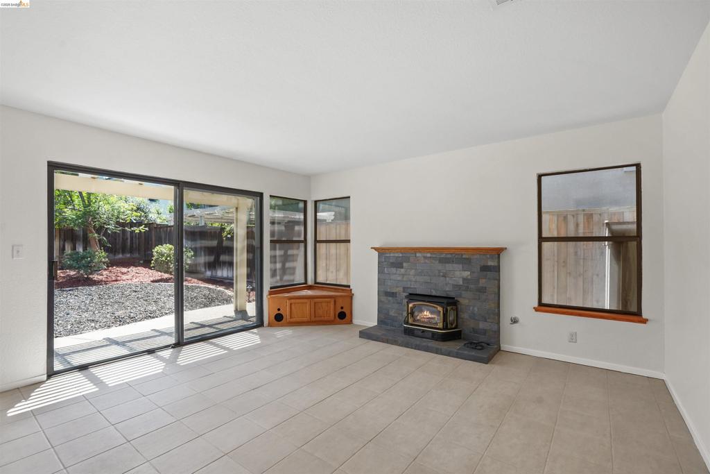 4840 Highlands Way Property Photo 11
