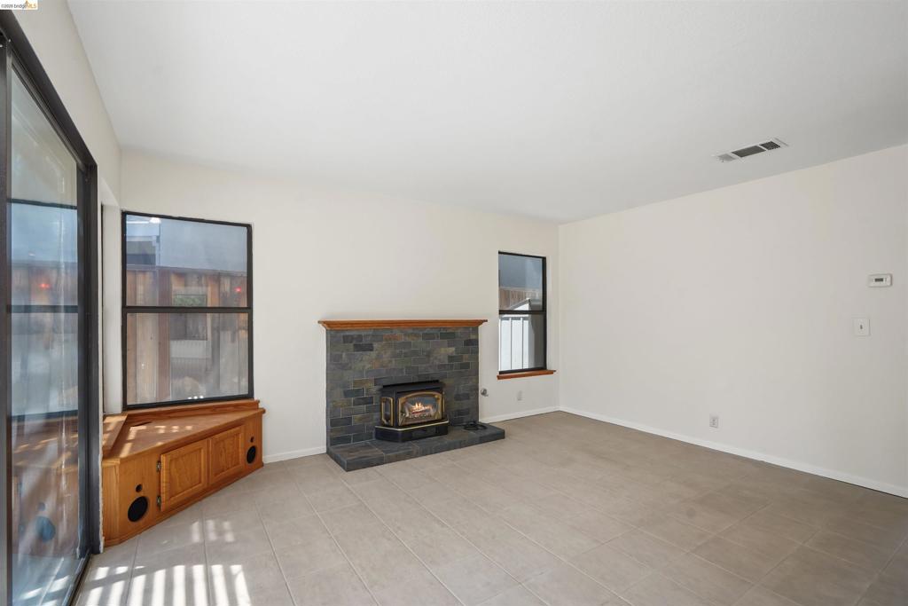 4840 Highlands Way Property Photo 12