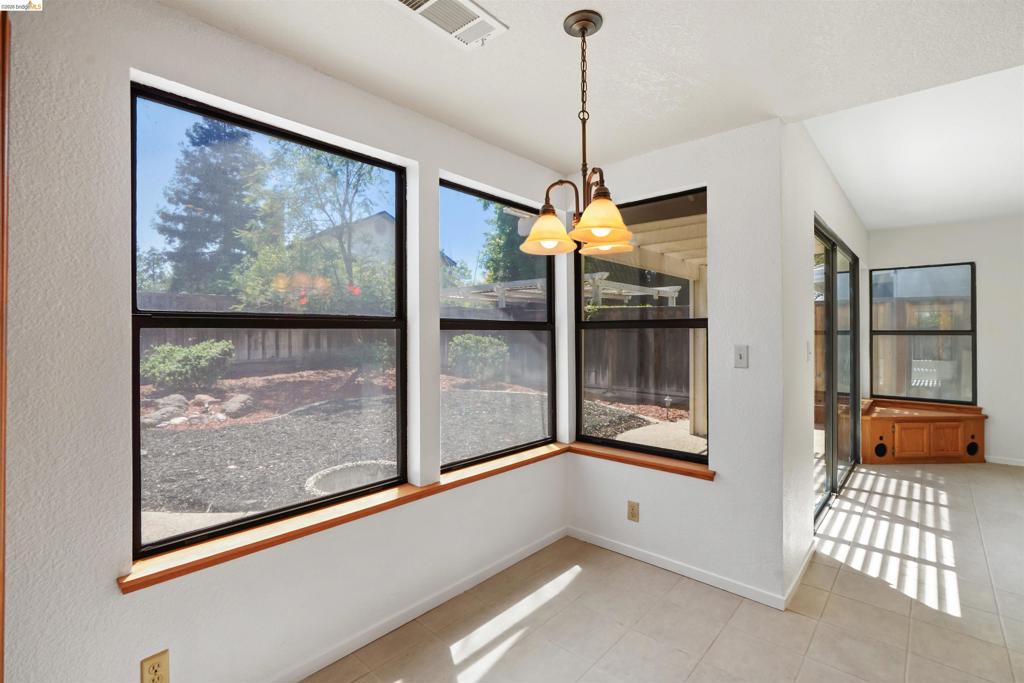 4840 Highlands Way Property Photo 14