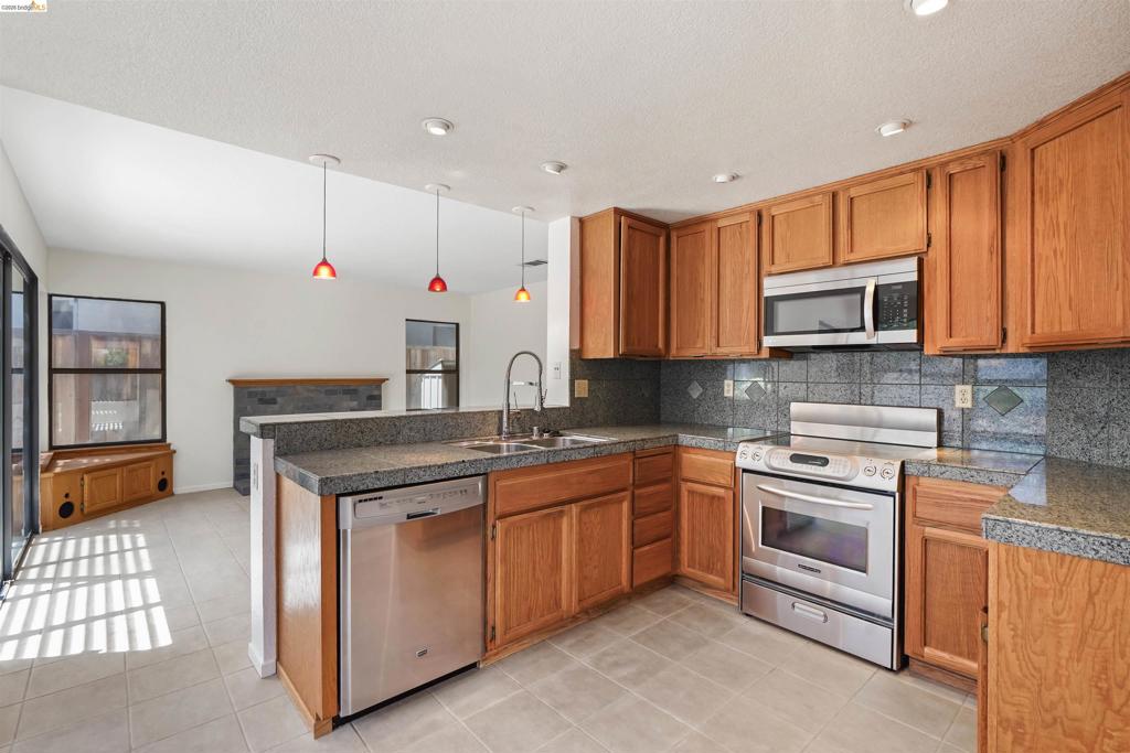 4840 Highlands Way Property Photo 15