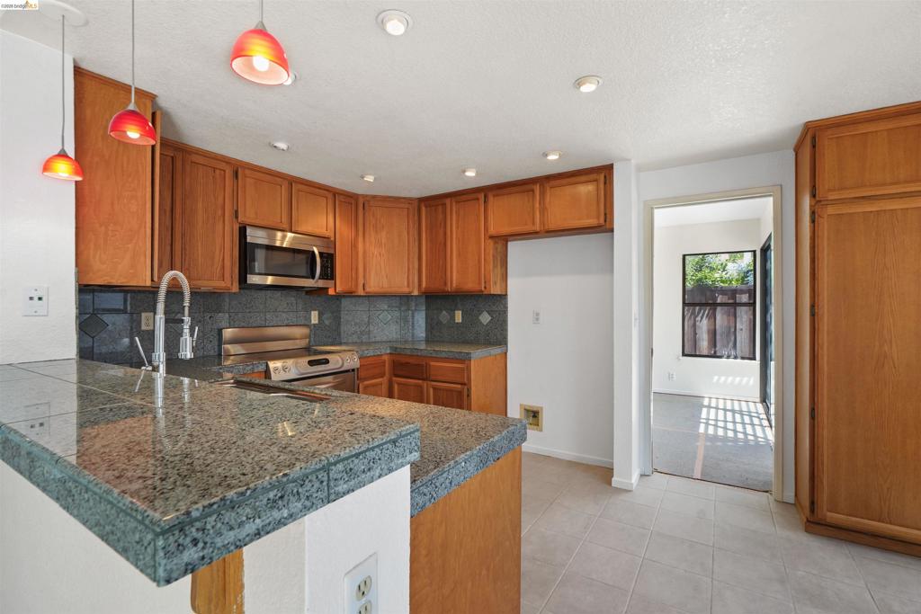 4840 Highlands Way Property Photo 16