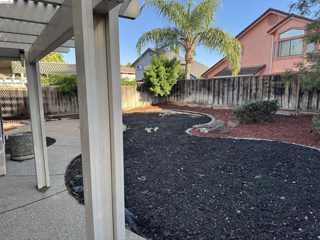4840 Highlands Way Property Photo 17