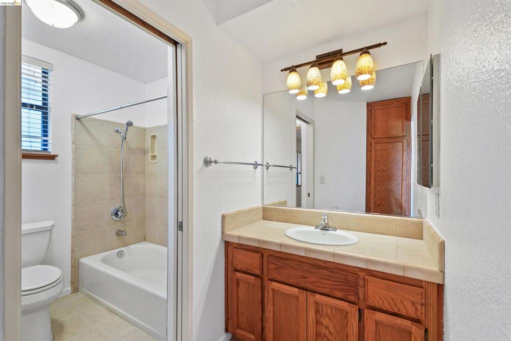 4840 Highlands Way Property Photo 34