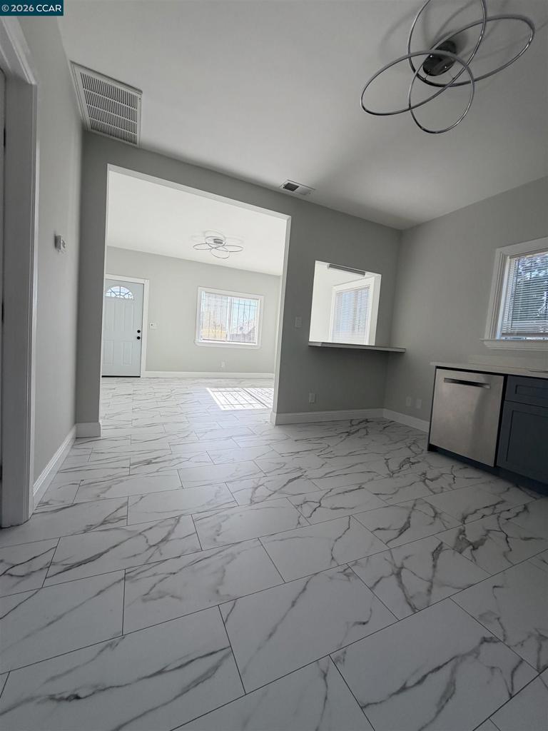 924 7th St Property Photo 6