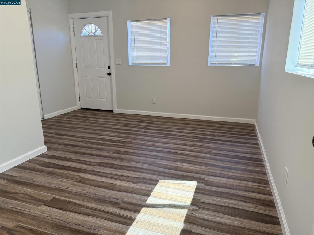 924 7th St Property Photo 11