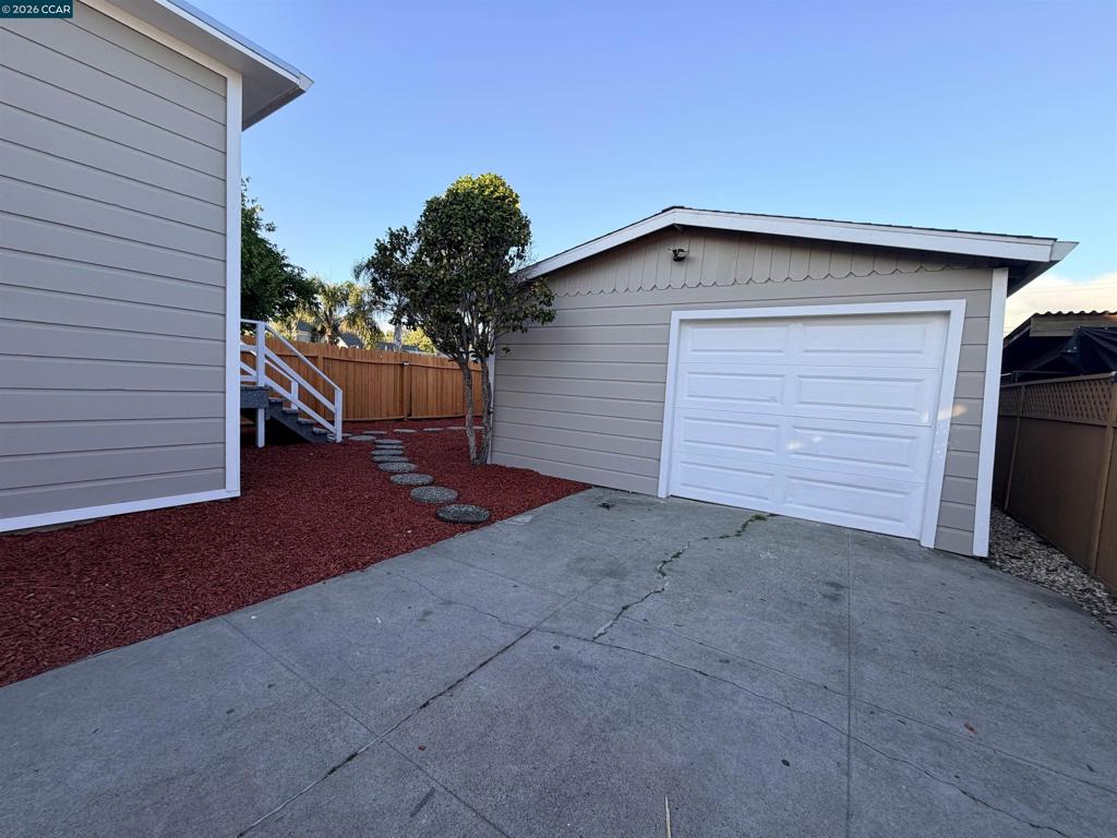 924 7th St Property Photo 17