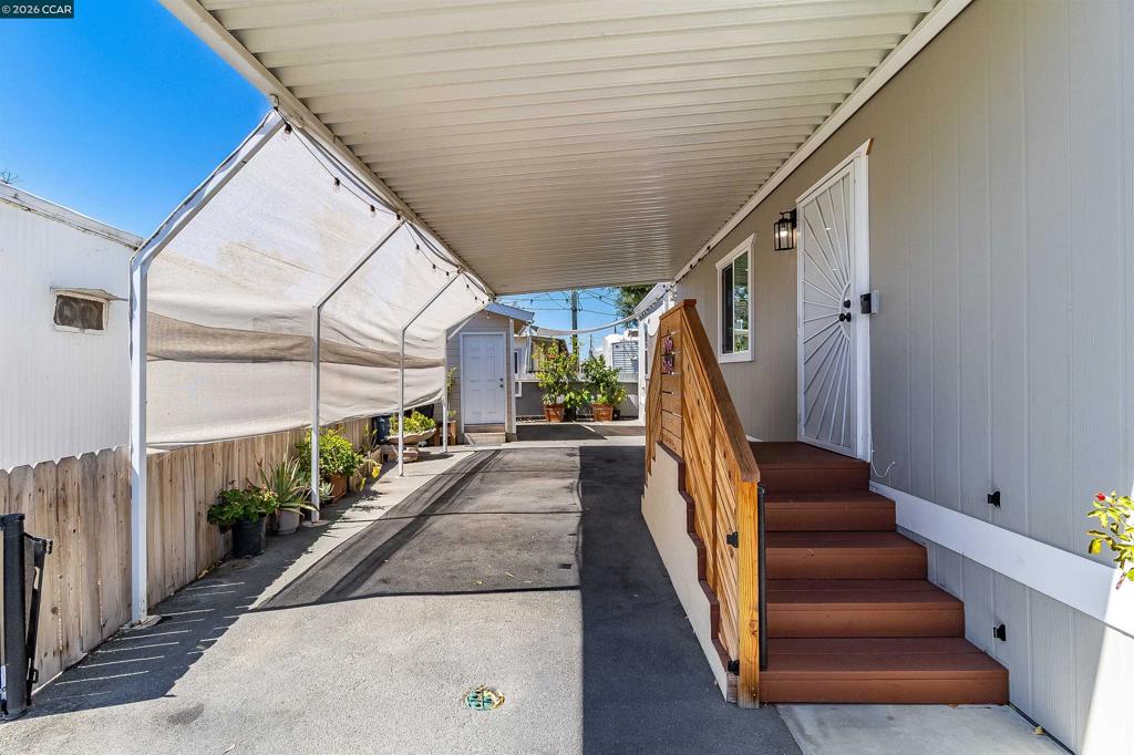 5751 Bridgehead Rd Property Photo 19