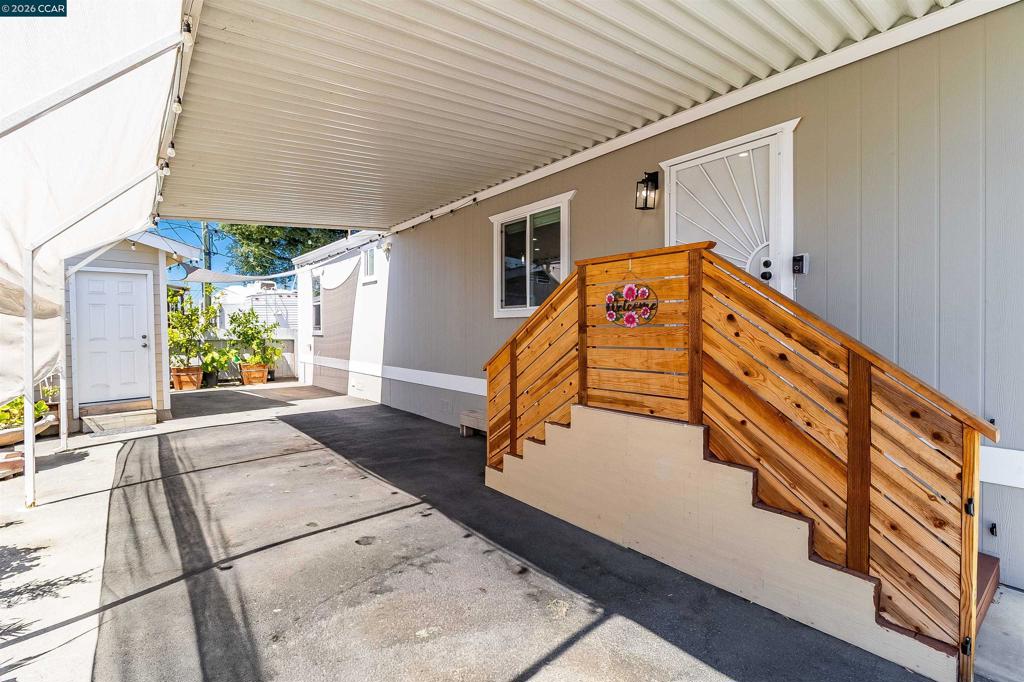 5751 Bridgehead Rd Property Photo 20