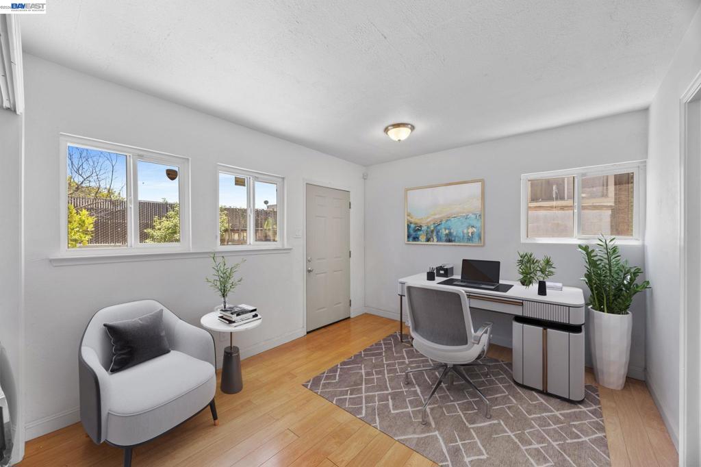 1828 Rosedale Ave Property Photo 3