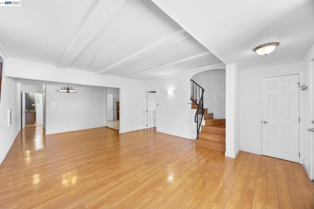 1828 Rosedale Ave Property Photo 6