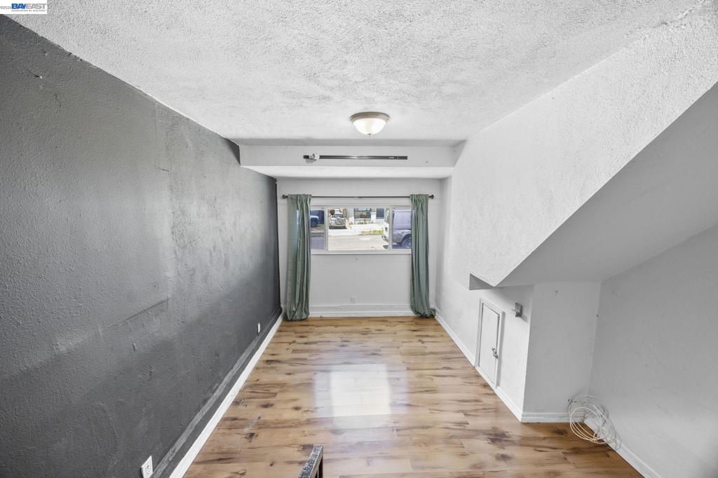 1828 Rosedale Ave Property Photo 20