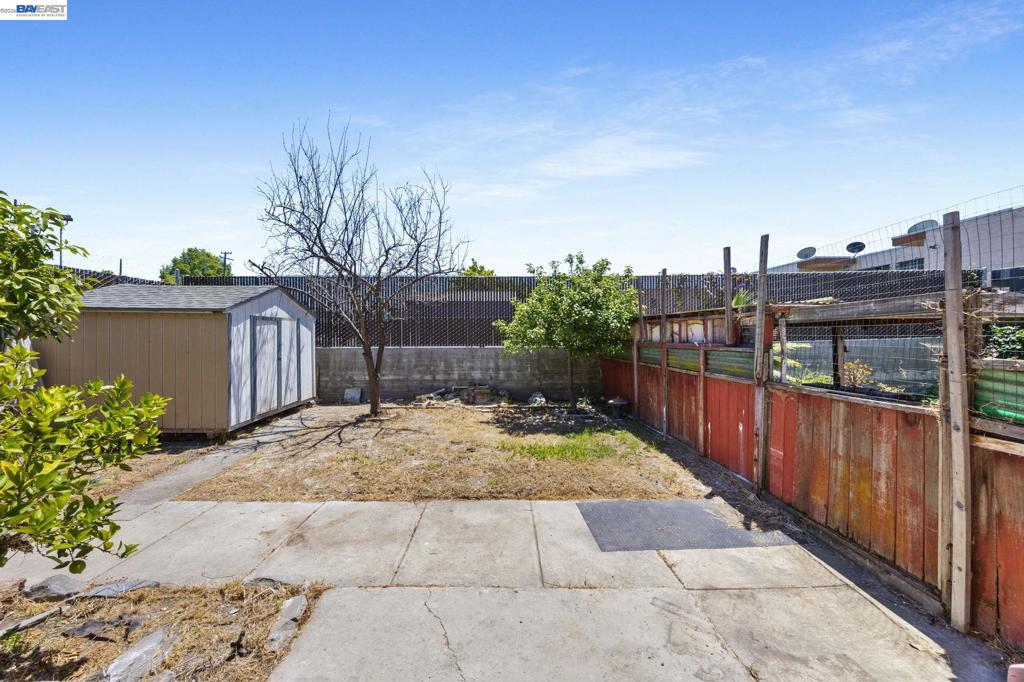 1828 Rosedale Ave Property Photo 27